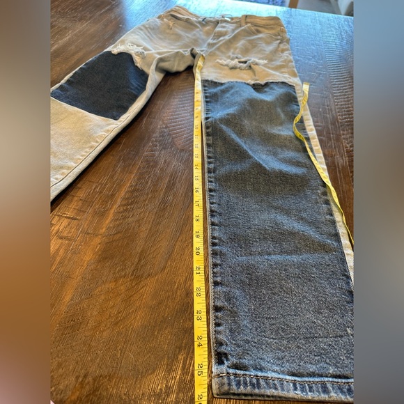 Two-Tone patchwork Straight Leg Jeans - Picture 9 of 11